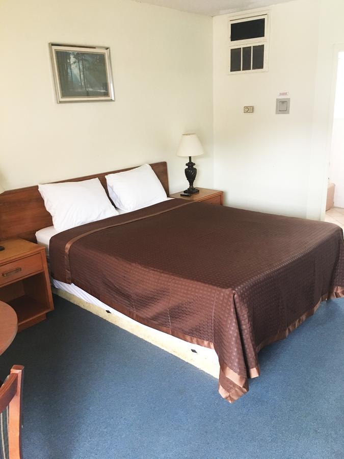 Village Motel エレンビル エクステリア 写真